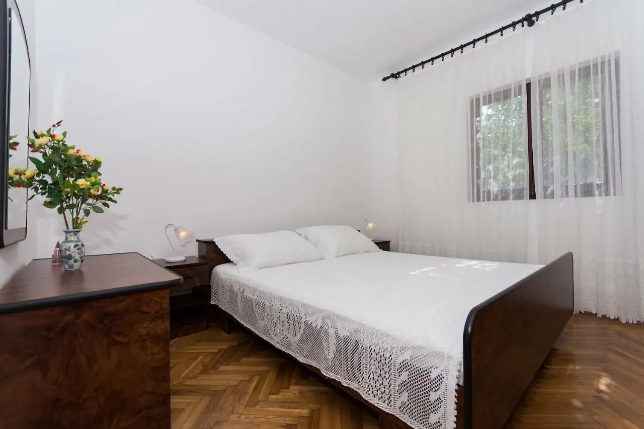Apartment Ljube Trogir