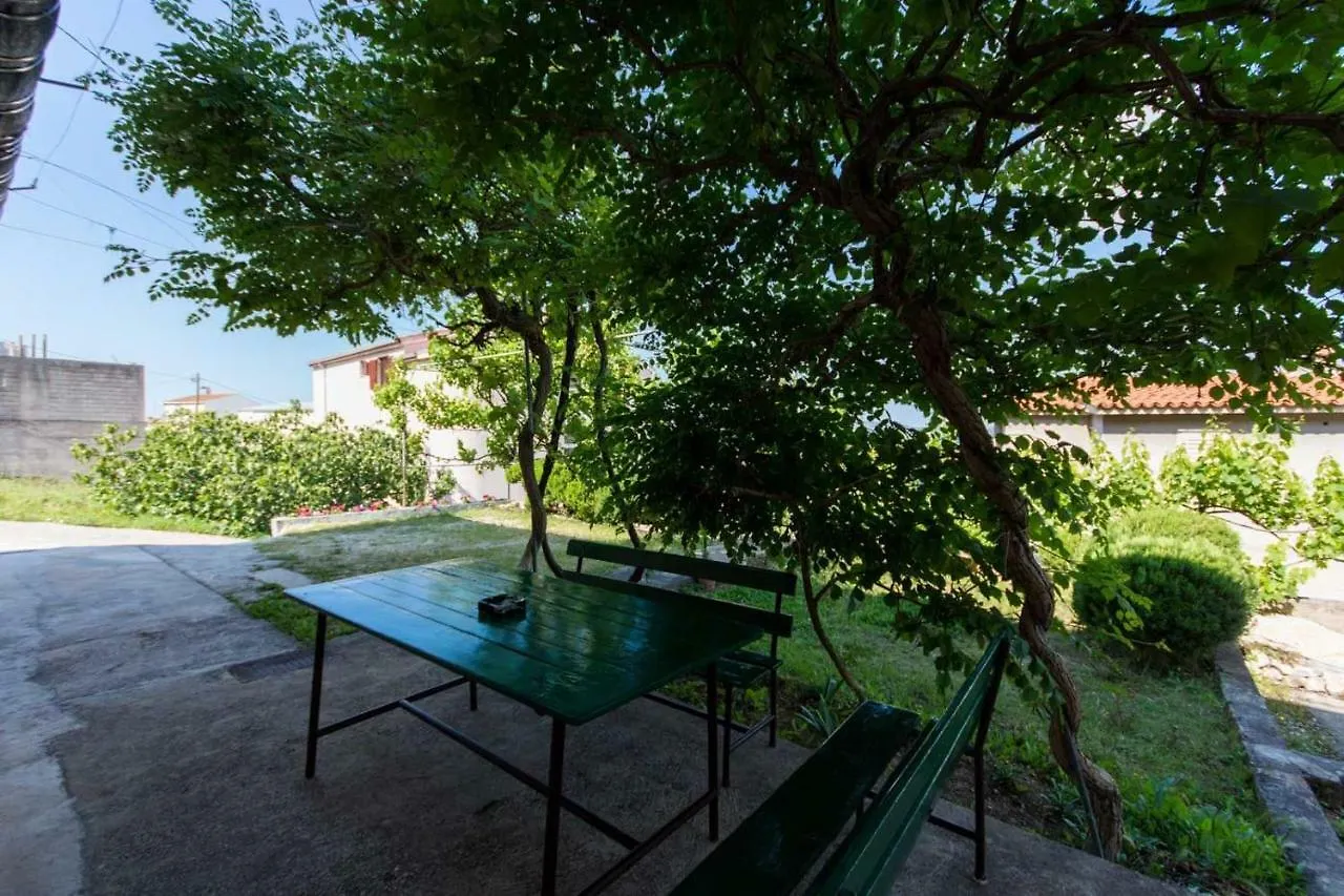 Apartment Ljube Trogir