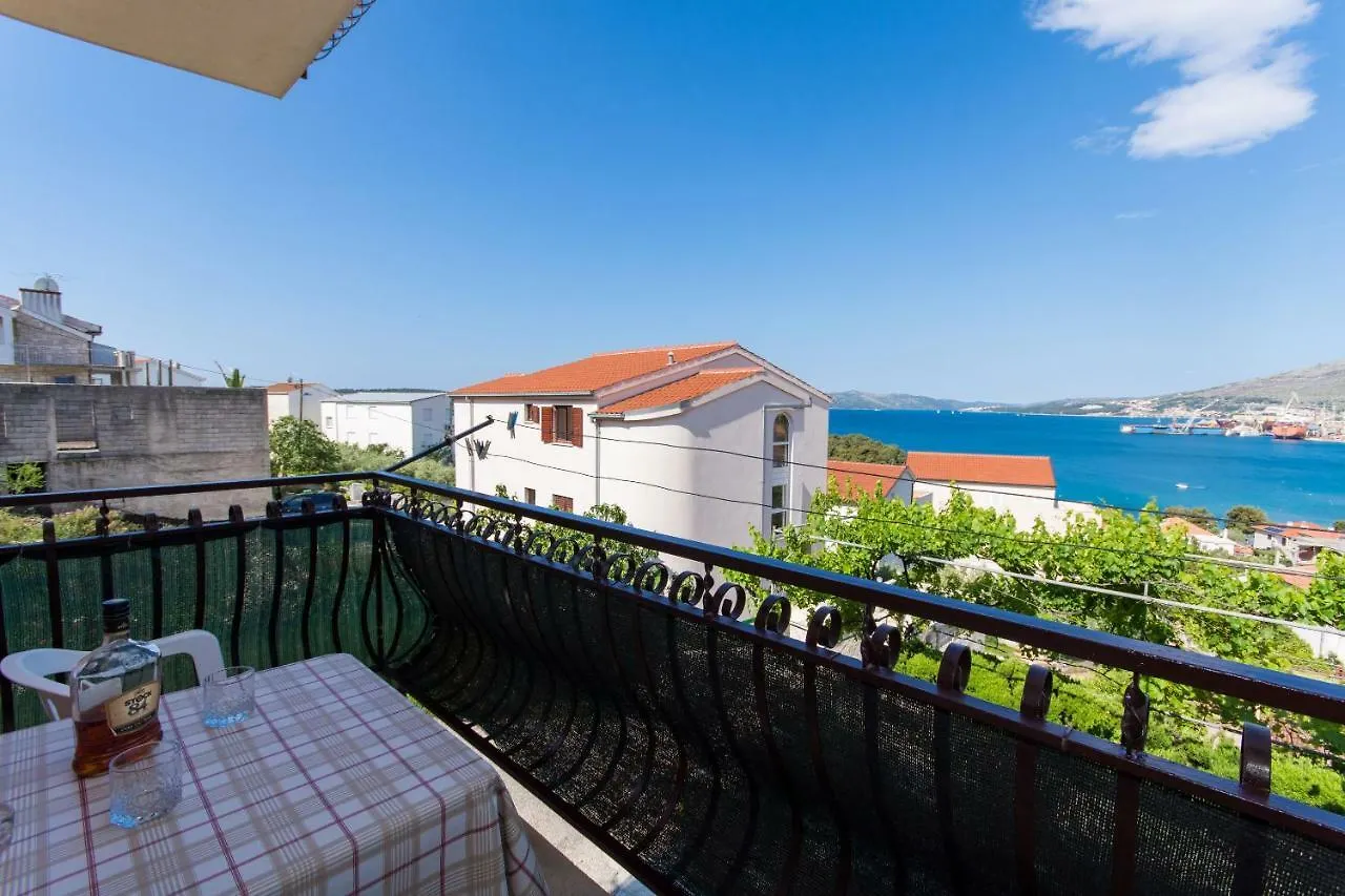 Apartment Ljube Trogir