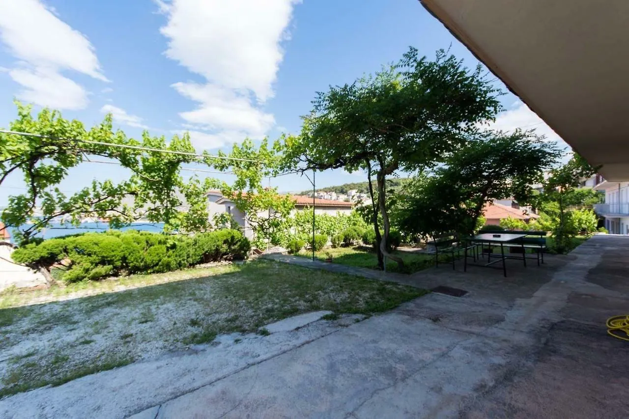 Apartment Ljube Trogir 0*,  Kroatien